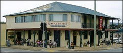 Royal Hotel Kew - Accommodation Daintree 0