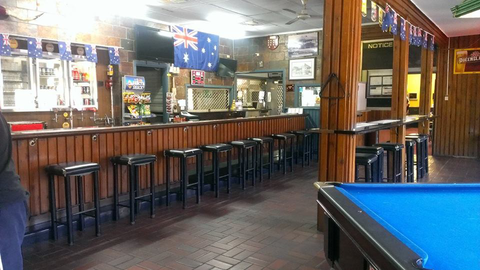 Lakes Creek Hotel - Accommodation Daintree 2