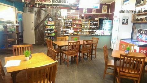 Hannam Vale Store & Bottle Shop - Accommodation Daintree 2