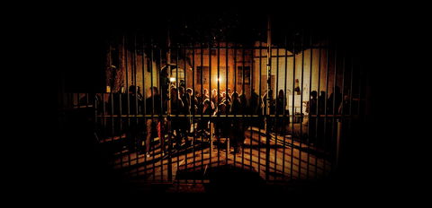 Queens Of The Damned - Prison Dinner Theatre Experience - Accommodation Daintree 2