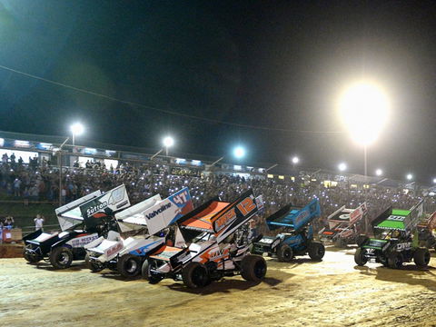 Valvoline Raceway's Opening Night - Accommodation Daintree 1