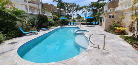 Macquarie Lodge Apartments - Accommodation Daintree 0