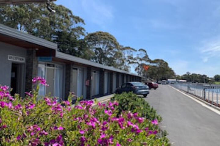Wynyard TAS Accommodation Daintree