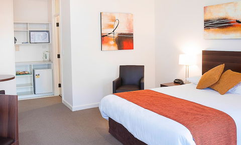 The Standpipe Golf Motor Inn - Accommodation Daintree 6