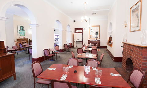 The Standpipe Golf Motor Inn - Accommodation Daintree 2