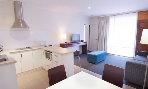 The Standpipe Golf Motor Inn - Accommodation Daintree 5
