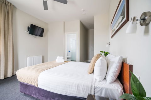 The Huskisson - Accommodation Daintree 5