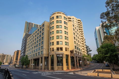 Mantra Parramatta - Accommodation Daintree 0