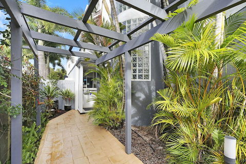 Beachside Mooloolaba - Accommodation Daintree 1