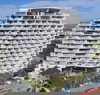 Broadbeach Savannah Hotel  Resort - Accommodation Daintree