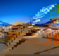 SureStay Hotel by Best Western Blue Diamond Motor Inn - Accommodation Daintree