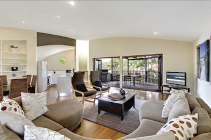Suffolk Park NSW Accommodation Daintree