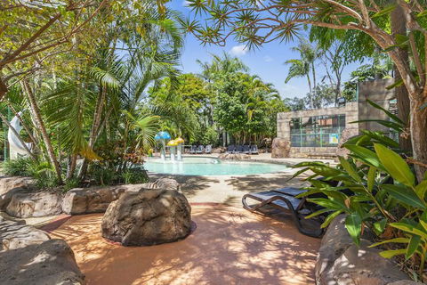 Ashmore Palms Holiday Village - Accommodation Daintree 2