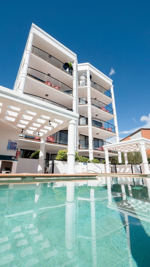 Aegean Apartments - Accommodation Daintree 5