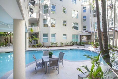 The Emerald Resort Noosa - Accommodation Daintree 2