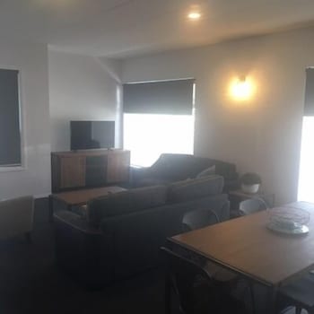 Penguin TAS Accommodation Daintree