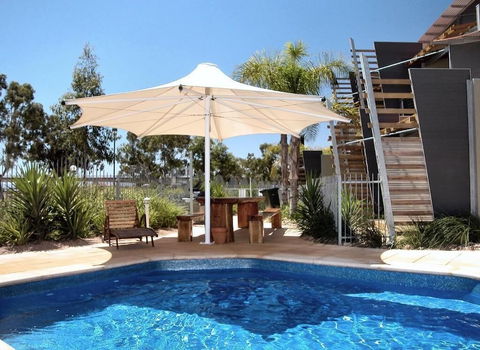 Majestic Oasis Apartments - Accommodation Daintree 2