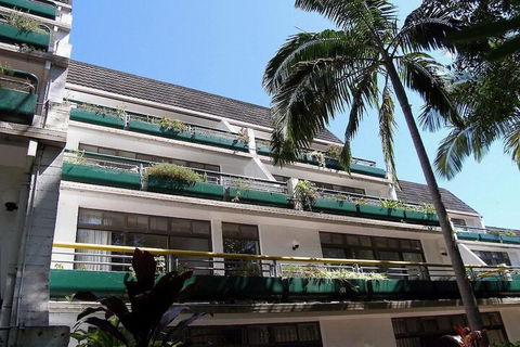 Palm Court Noosa - Accommodation Daintree 2