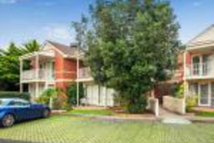 Ivanhoe VIC Accommodation Daintree