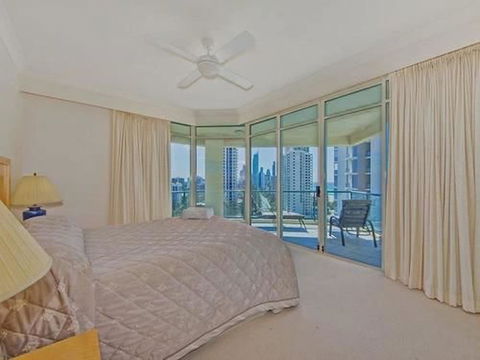 Oceana On Broadbeach - Accommodation Daintree 6