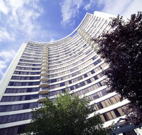 BreakFree Capital Tower - Accommodation Daintree
