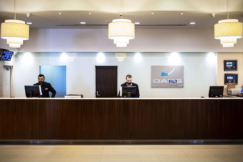 Oaks Glenelg Plaza Pier Suites - Accommodation Daintree 4