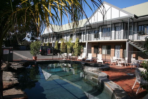 Ibis Styles Adelaide Manor - Accommodation Daintree 0