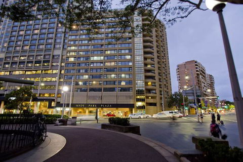 Oaks Sydney Hyde Park Suites - Accommodation Daintree 3