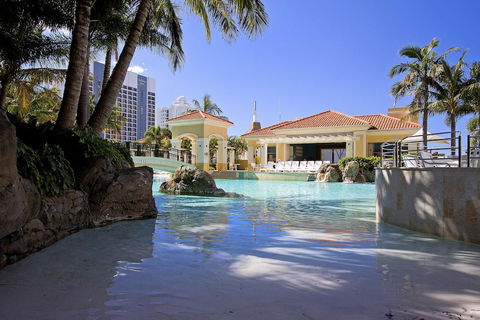 Mantra Towers Of Chevron - Accommodation Daintree 2