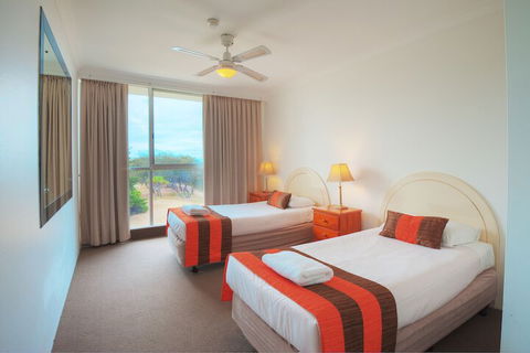 Golden Sands Apartments - Accommodation Daintree 4