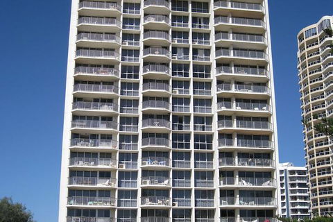 Golden Sands Apartments - Accommodation Daintree 1