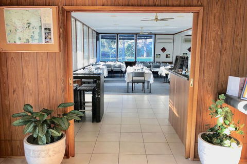 Byer Fountain Motor Inn, Holbrook - Accommodation Daintree 3