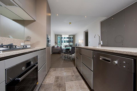 Accommodate Canberra Manhattan On The Park - Accommodation Daintree 4