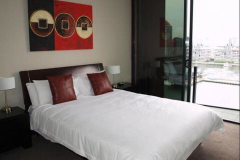Docklands Prestige Apartments - Accommodation Daintree 5