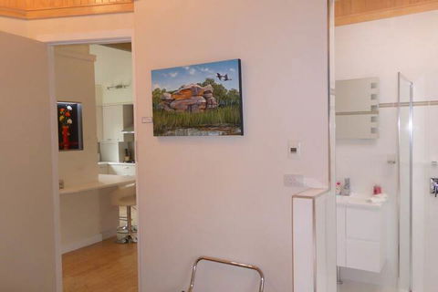 A Colourcity Apartments - Accommodation Daintree 3