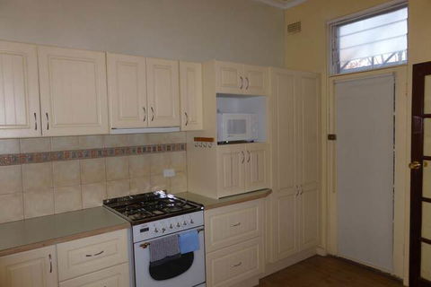 A Colourcity Apartments - Accommodation Daintree 2
