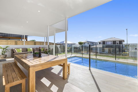 Sun Dream Palace Tweed Coast Holidays - Accommodation Daintree 2