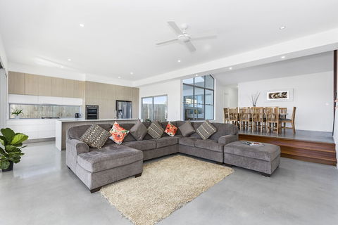 Sun Dream Palace Tweed Coast Holidays - Accommodation Daintree 7