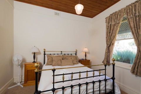Abaleen House - Accommodation Daintree 2