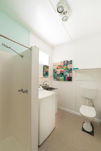 Neds Other Beds - Accommodation Daintree 5
