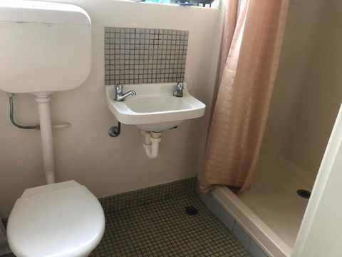 Kingscote Central - Accommodation Daintree 5