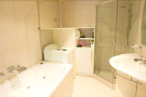 Colin St. Apartment - Accommodation Daintree 5