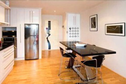 Colin St. Apartment - Accommodation Daintree 6