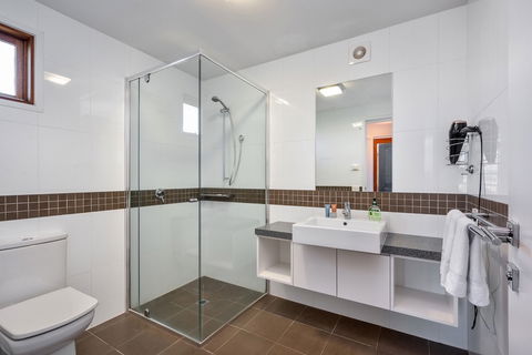 Triggerplant 4 - Accommodation Daintree 5