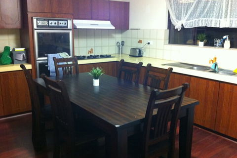 Perth Stadium Homestay - Accommodation Daintree 5