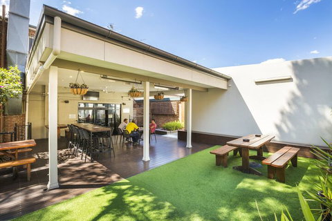 Nightcap At Regents Park Hotel - Accommodation Daintree 3