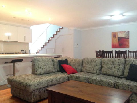Griffith Prestige Apartments - Accommodation Daintree 2