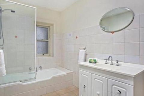 Apartment West Esplanade MAN93 - Accommodation Daintree 0