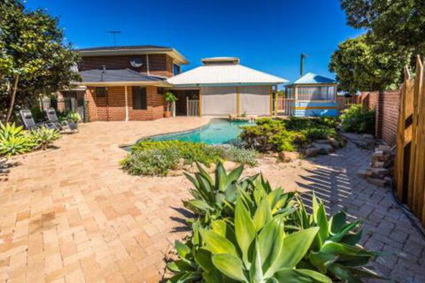 Yanchep Beach Retreat - Accommodation Daintree 3