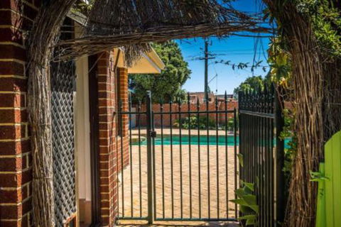 Yanchep Beach Retreat - Accommodation Daintree 5